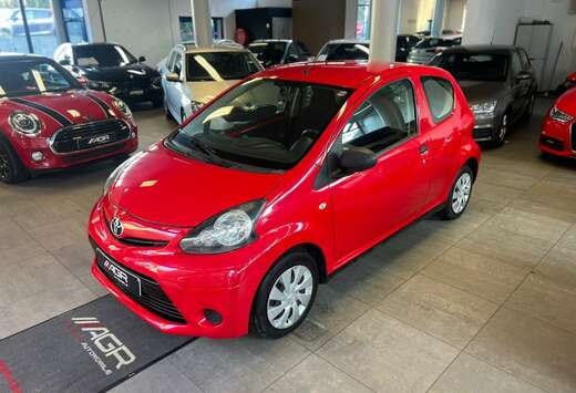 Toyota PRTE  IMMATRICULER