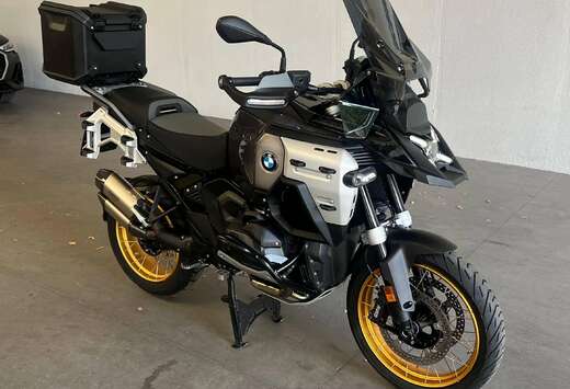 BMW TRIPLE/BLACK