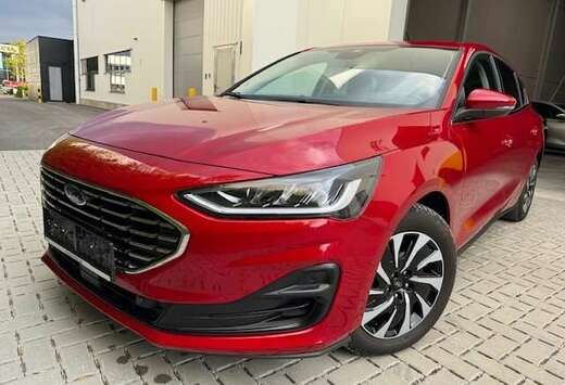 Ford Focus 1.0 EcoBoost Hybrid TITANIUM X