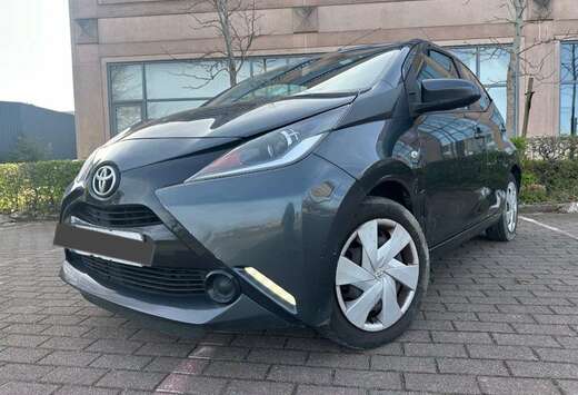 Toyota 1.0i VVT-i x-play