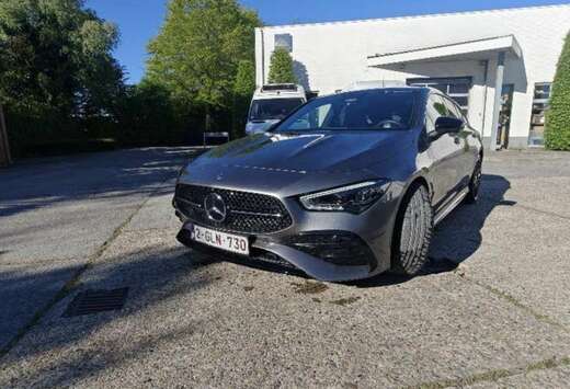 Mercedes-Benz Shooting Brake 7G-DCT Special Edition
