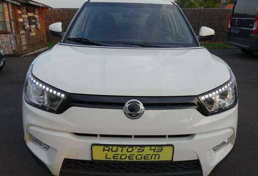 SsangYong Tivoli 1.6i e-XGi 2WD Sapphire proper auto
