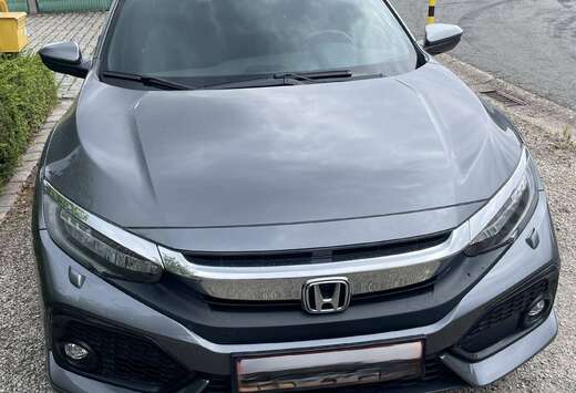 Honda Civic 1.5 i-VTEC Prestige CVT