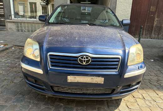 Toyota Avensis 1.8i VVT-i 16v Linea Luna