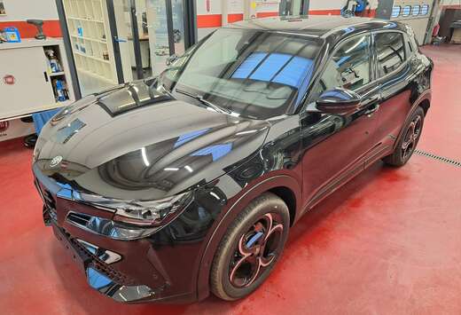 Alfa Romeo Junior 1.2 VGT Ibrida Speciale