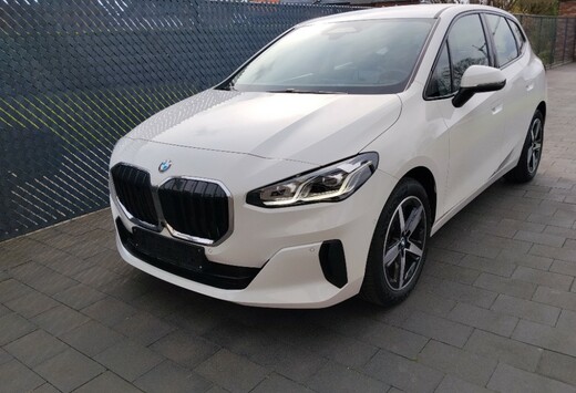 BMW 218i Active Tourer | VOL OPTIES | 2 Jaar Gar.