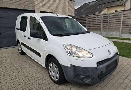 Peugeot 1.6 HDi L1H1 Confort 120