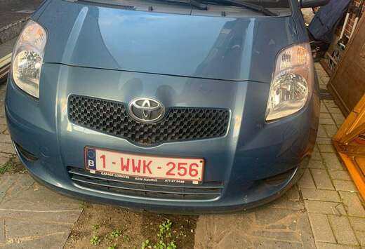 Toyota Yaris 1.3i VVT-i 16v Blue