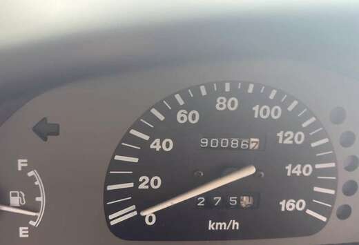 Subaru 0.7i GLi ECVT