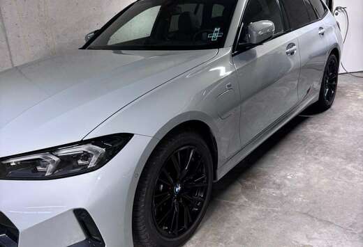 BMW Touring 330e