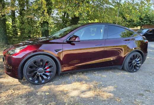 Tesla Model Y 90 kWh Dual Motor Performance (377 kW)