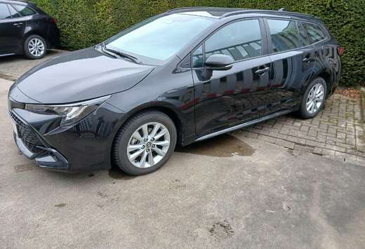 Toyota Touring Sport 1.8 Hybrid Dynamic e-CVT 1.8 Hyb ...