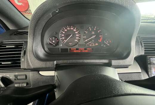 BMW 4.4i V8