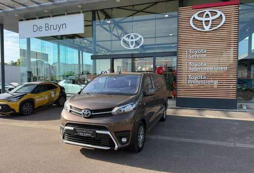 Toyota MPV