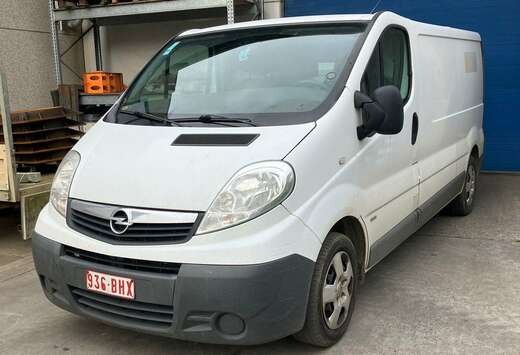 Opel Vivaro long châssis