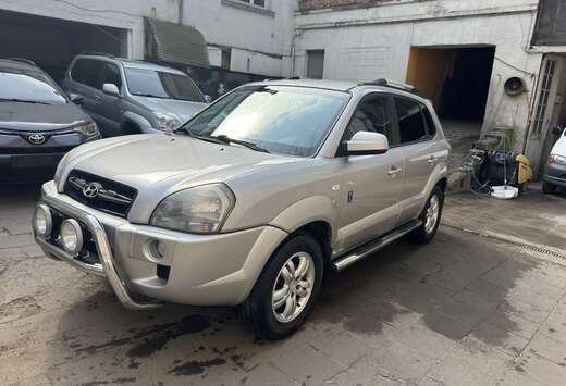 Hyundai 2.7 V6 4WD Champion