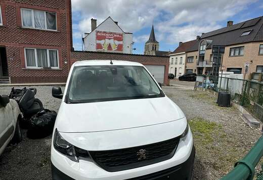 Peugeot 1.5 BlueHDi 130 L1 EHZ EAT8 S&S Premium