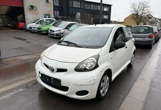 Toyota Aygo 1.0i Active**UNIQMENT EXPORT OU MARCHAND  ...
