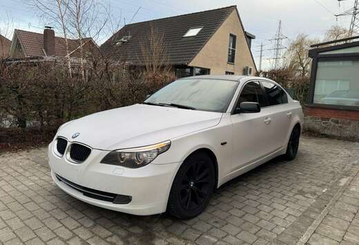 BMW BMW E60 2009 Euro5 White Pearl/Black Roof