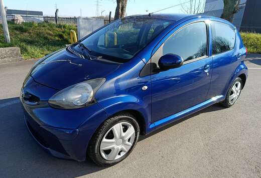 Toyota Aygo 1.0i VVT-i Blue 5portes