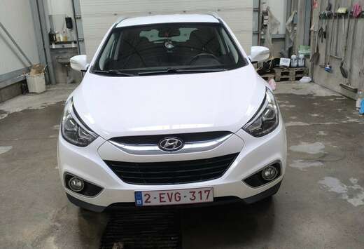 Hyundai 1.6 2WD blue Style