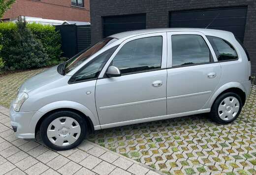 Opel 1.6 16V Easytronic Cosmo