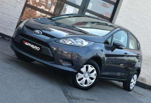 Ford 1.25i Titanium / Verw Zetels / Airco / Topstaat  ...