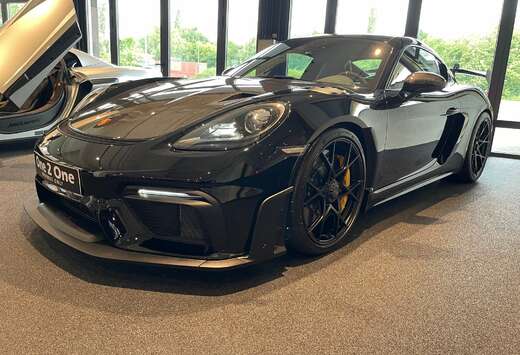 Porsche 718 Cayman GT4 RS