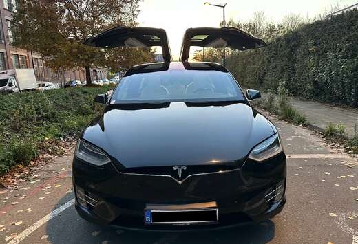 Tesla Model X Ludicrous Performance