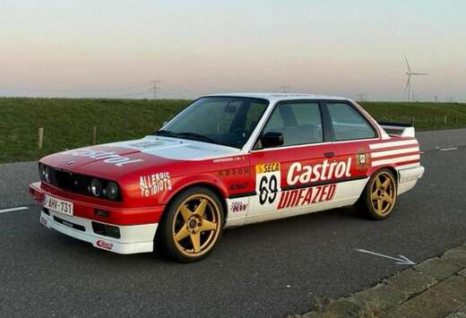 BMW BMW E30 coupe met M50 swap op papier sper diff