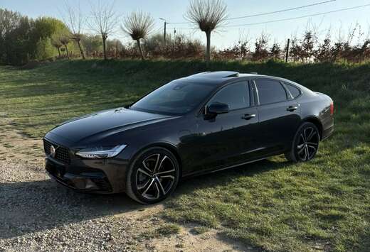 Volvo 2.0 T8 AWD PHEV Ultimate Dark