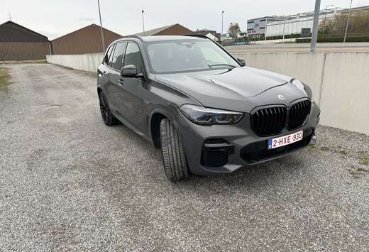 BMW xDrive45e xLine M Pack