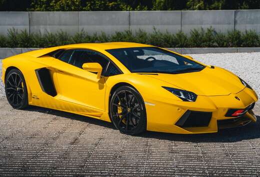 Lamborghini LP 700-4 / New Giallo Orion / Carbon / 21 ...