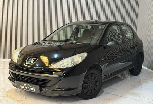 Peugeot 206  1.1i Trendy