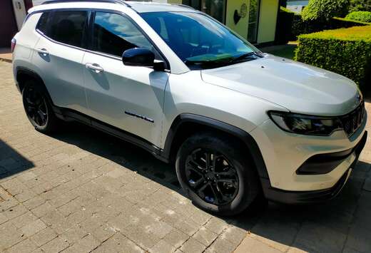 Jeep Compass 1.3 T4 4xe PLUG-IN HYBRID Automatik S