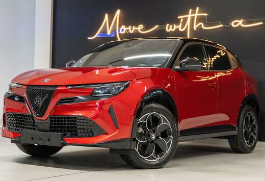 Alfa Romeo Junior 1.2 VGT Ibrida