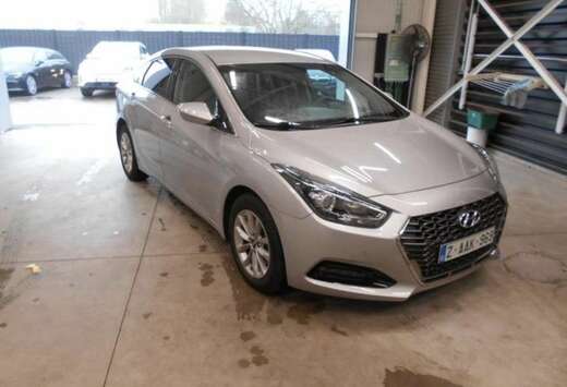 Hyundai BENZINE/90000KM/AIRCO/CRUISE/NAVI/CAMERA/GARA ...