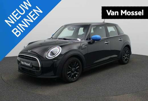 MINI Mini 5 door LED  PDC  NAVI  Unieke km stand