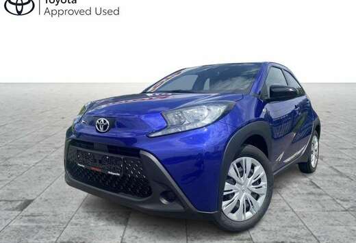 Toyota NEUVE en stock  play 1.0l MT