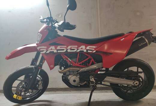 SM700