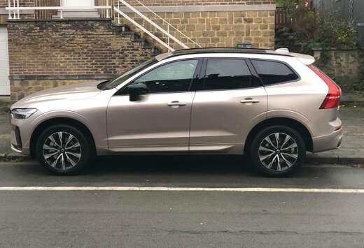 Volvo XC60 2.0 B4 MHEV AWD Plus Dark