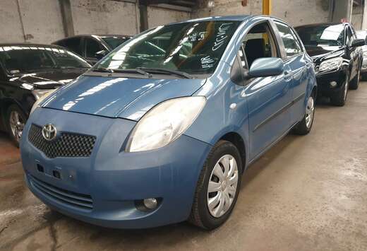 Toyota Yaris 1.3i VVT-i 16v Linea Sol