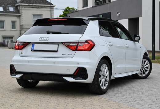 Audi A1 Sportback 25 TFSI S Line / Apple CarPlay