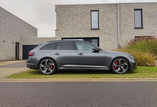 Audi RS4 Avant pano, headup, acc, dcc, v-max 280km/h