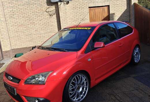Ford Focus 1.6i 16v Trend SIP