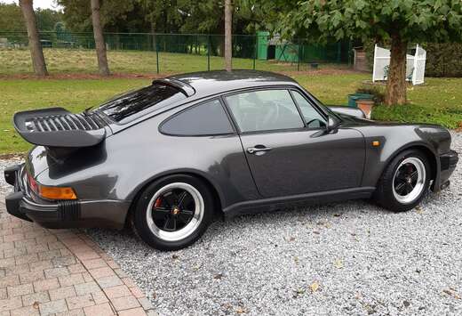Porsche 911 Turbo (930)