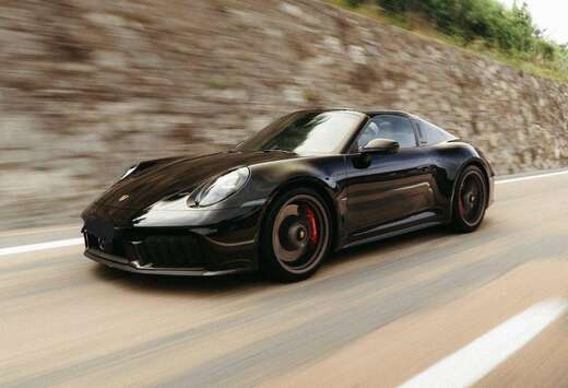 Porsche 911 Carrera 4 GTS Targa