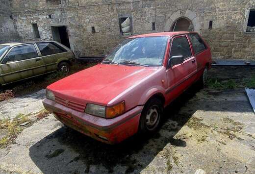 Nissan 2 Sunny pour le prix. Ancêtre. Voir descripti ...