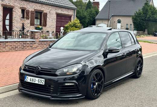 Volkswagen Golf R 2.0 TSI 4Motion DSG