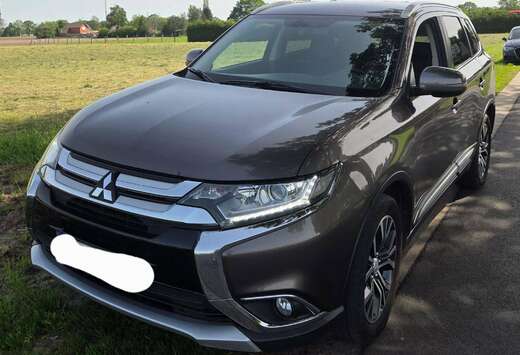 Mitsubishi Outlander 2.0i 2WD Unlimited Edition CVT